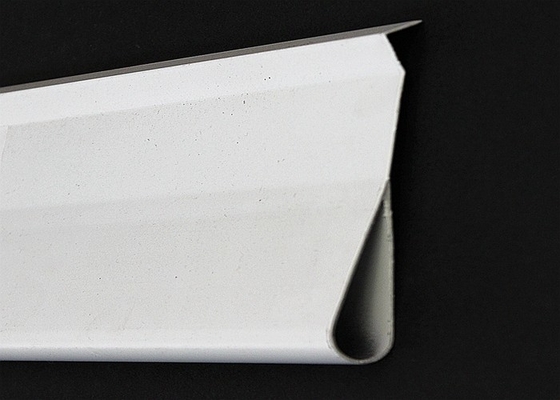 Wetter-beständige 1.0mm Aluminiumleitblech-Decke, lineares Metallverschobene Decke
