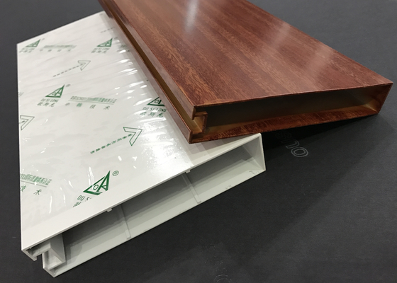 Strangpressprofil verschobene Metalldecken-Handelsaluminiumleitblech-Decken-lineare Metallstreifen-Platte