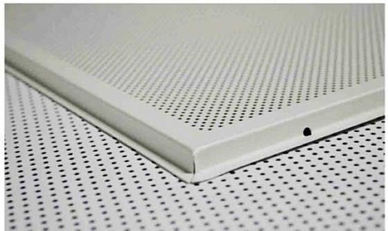 Perforiertes Aluminiumф1.8 verschob Lage in Decken-Fliesen-Weiß 600 x 600mm