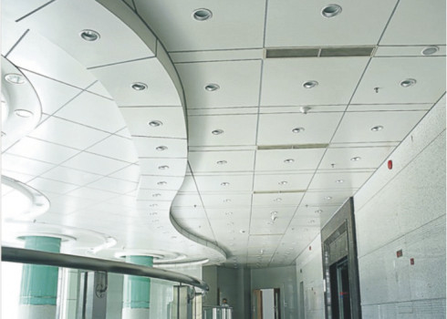 Innenausstattungs-Klipp in verschobenem Metalldecken-Aluminium für errichtendes Dach-Material