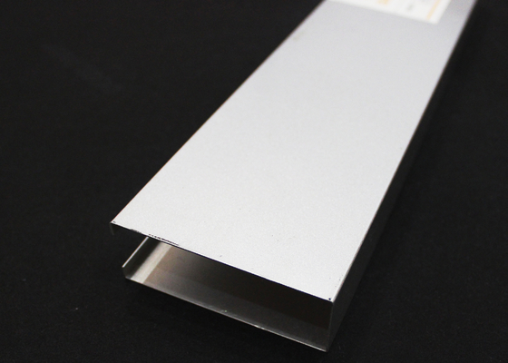 U-Aluminium Profil-Schirm-Decke nach Maß/dekorative Decke deckt 0.7mm mit Ziegeln