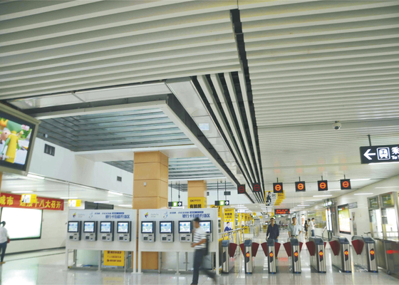 Architekturverzierungskräuselnder Aluminiumleitblech-Decken-falscher verschobener Streifen-Blatt Ceilingfor-Flughafen