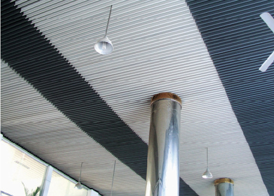 Perforierte abgeschrägte S-förmige Aluminiumstreifen-Decke, akustische verschobene Decke