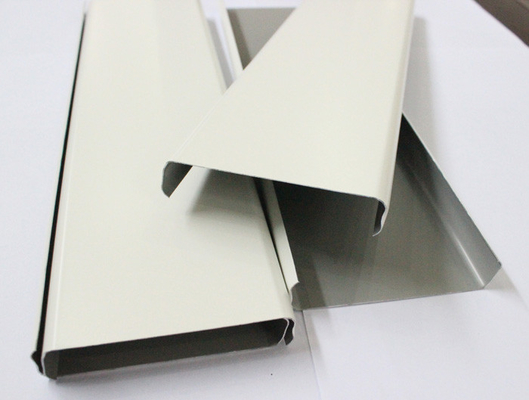 Akzo Nobel pulverisieren Beschichtungs-Aluminiumstreifen-Deckenverkleidung für Architektur