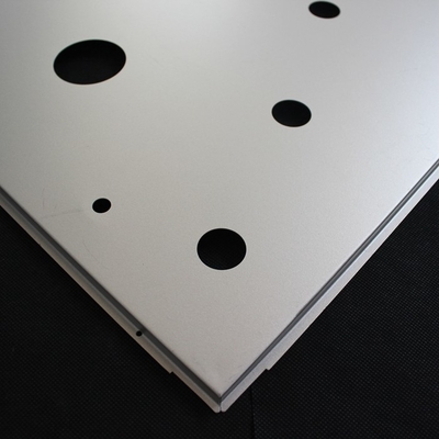 Modernes perforiertes Rostschutzaluminium galvanisiertes Stahldecken-Suspendierungs-System 595x595mm