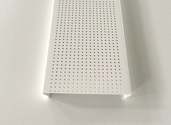 Weißes Pulver beschichtete Aluminiumstreifen-Decke, c geformte Blech-Decke