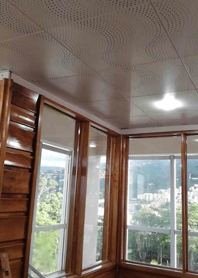 CER akustische Decken-Fliesen-weiße Farbwellen-Perforierungs-Aluminiumclip in der Decke für Hotel