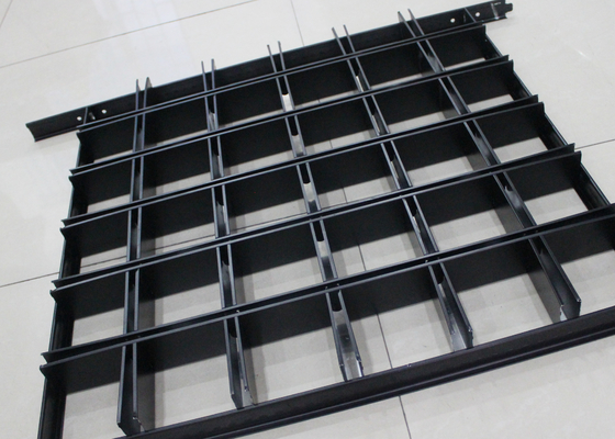 Metallgitter-Decken-Handelsdecke deckt Platte, installieren mit Schwarzes 14 T-Gitter mit Ziegeln